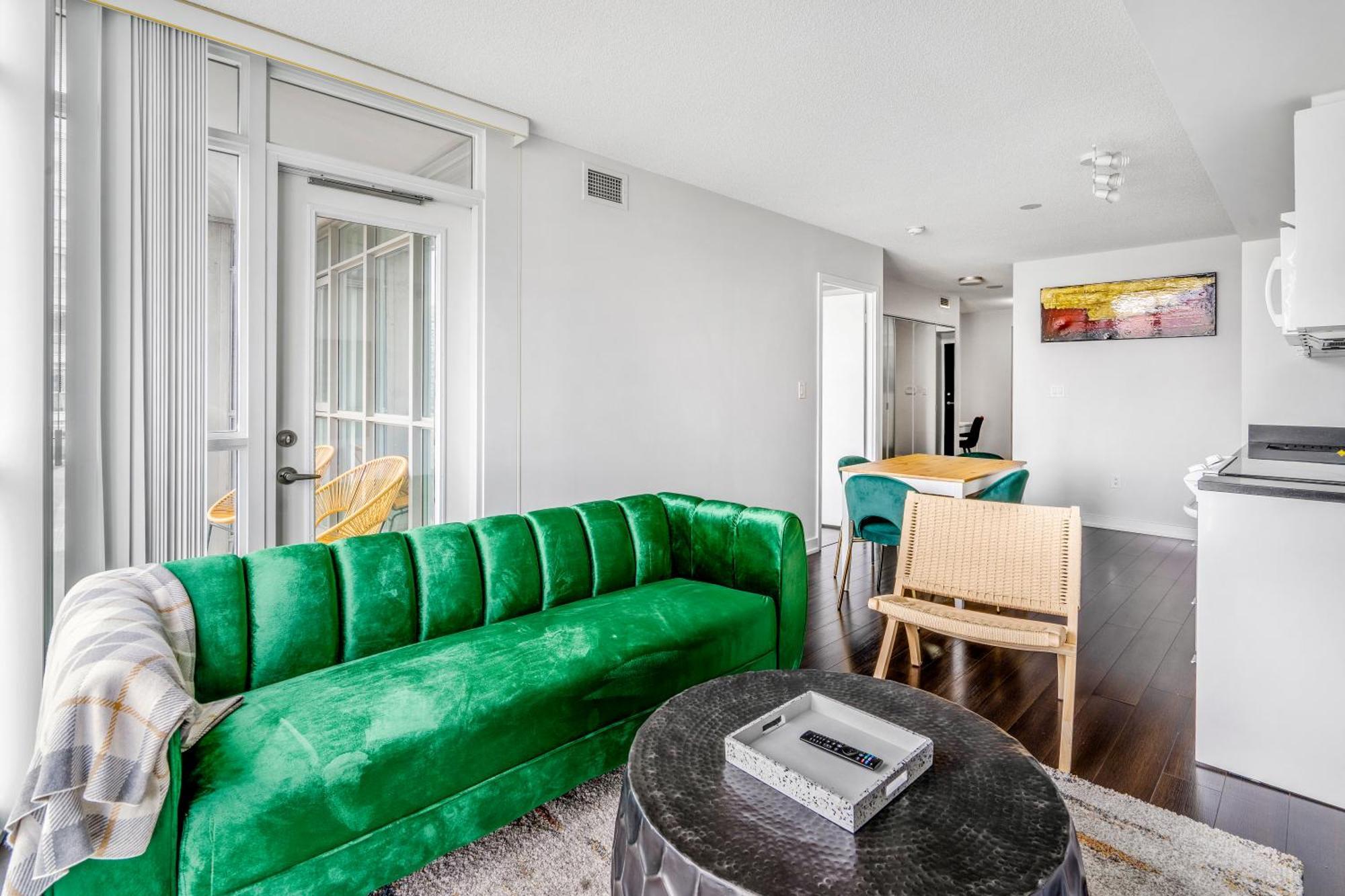 Family Oriented Downtown Toronto 2Bdrm Condo With Parking & Office Space Exterior foto