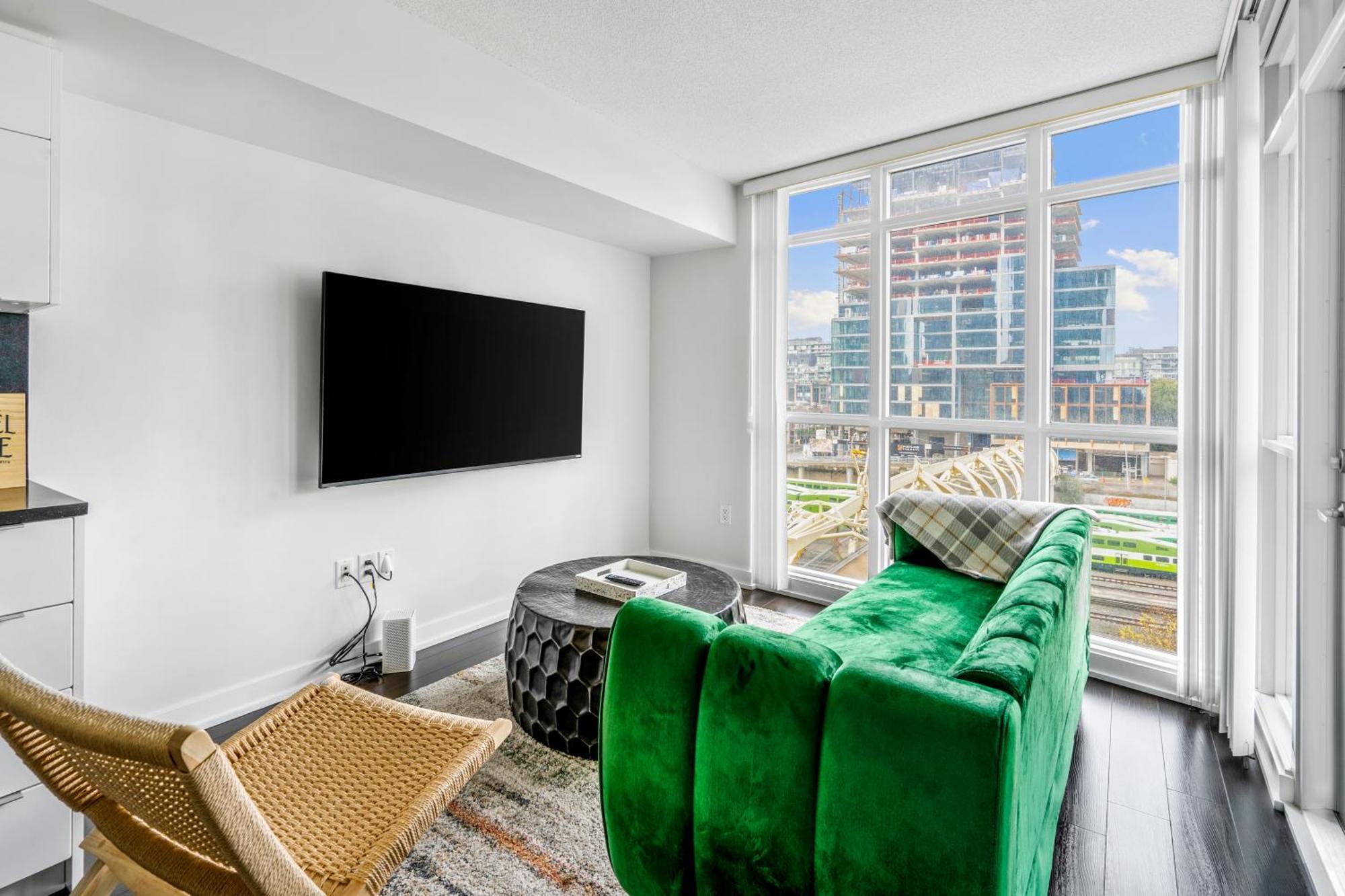 Family Oriented Downtown Toronto 2Bdrm Condo With Parking & Office Space Exterior foto